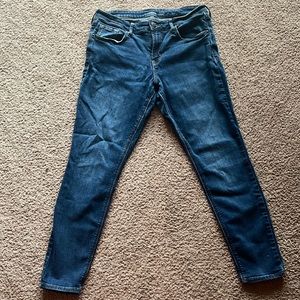 🌸3/$15🌸 Old Navy Jeans—Size 12 Short